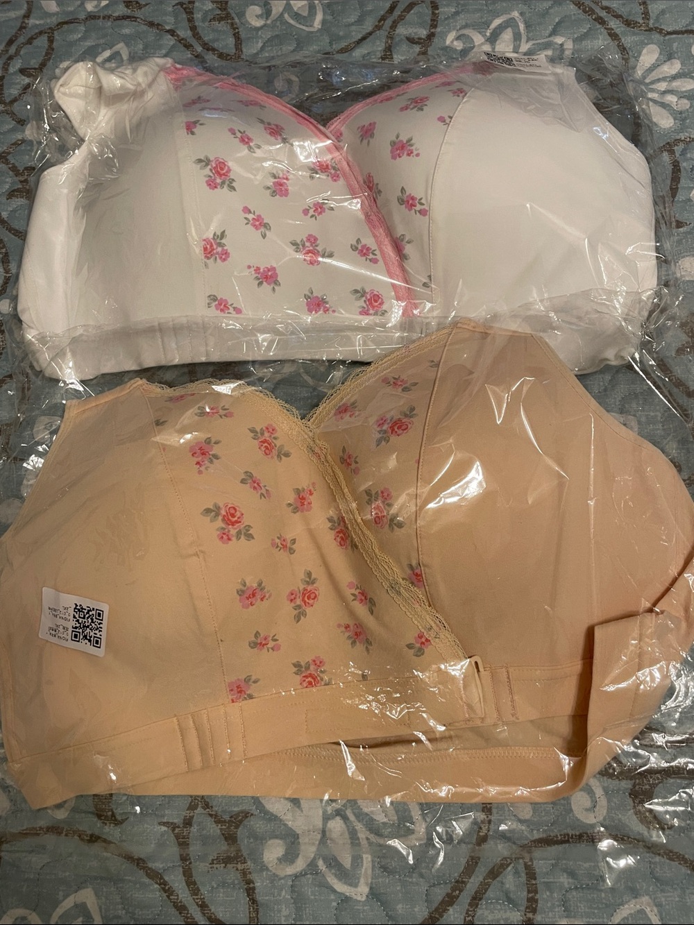 Floral Print Wireless Bra — White and Beige